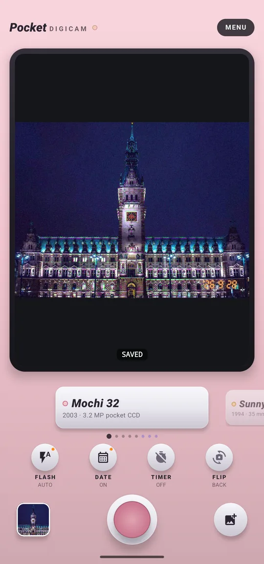 Pocket Digicam on Android: the Mochi 32 camera with Hamburg City Hall at night developed on its LCD
